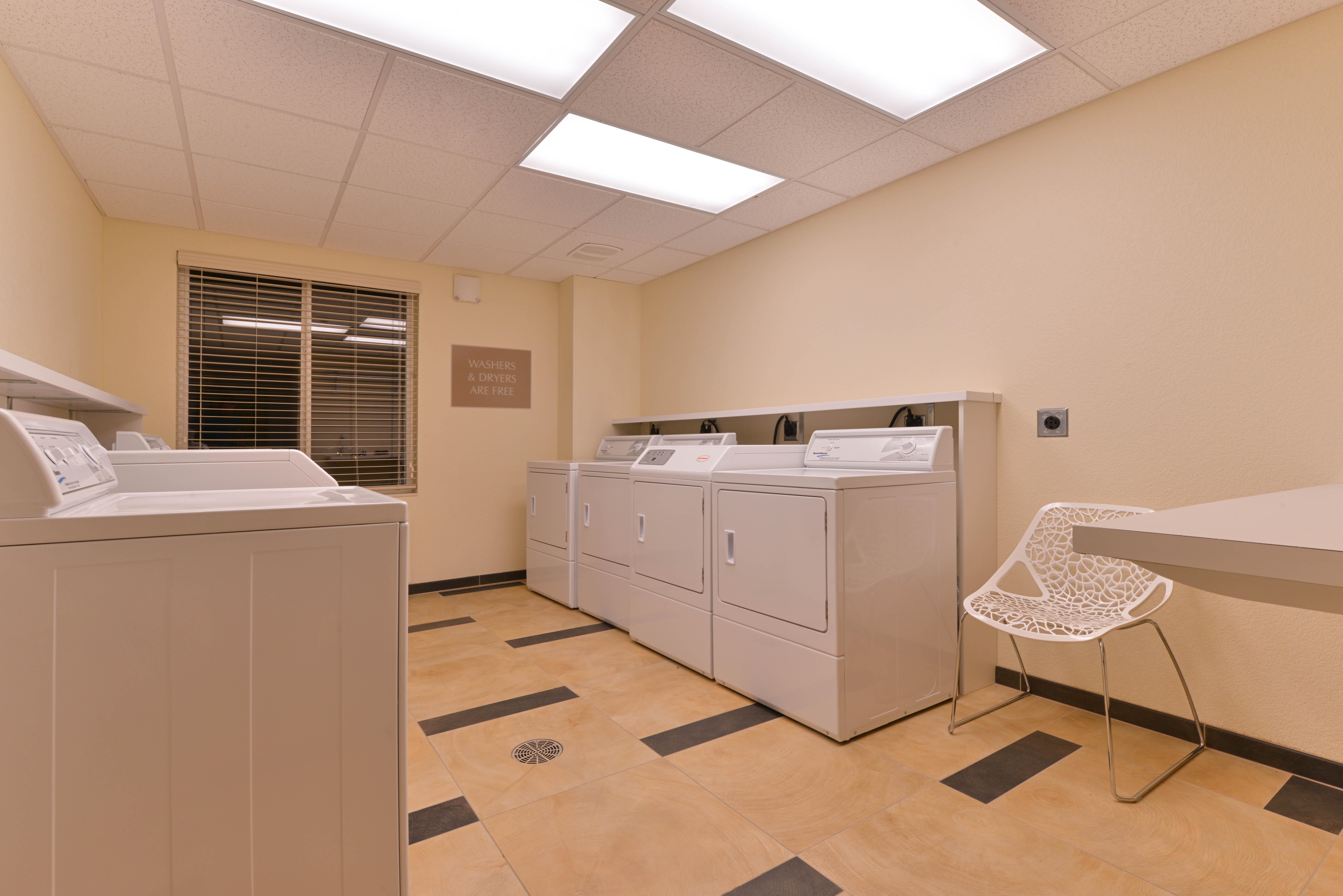 Candlewood Suites Casper By Ihg Bagian luar foto